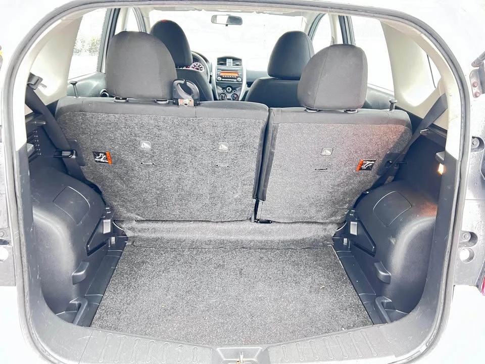 2016 Nissan Versa - Image 8 of 11