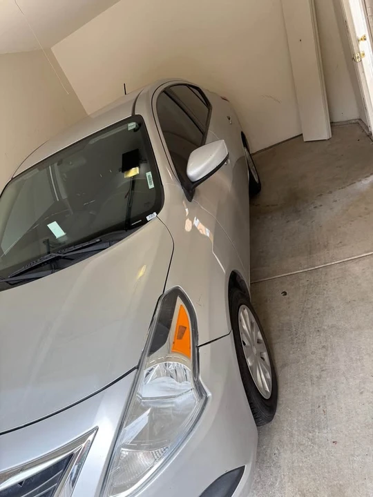 2016 Nissan Versa - Image 2 of 5