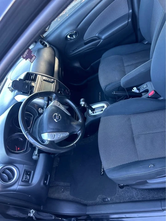 2016 Nissan Versa - Image 8 of 10
