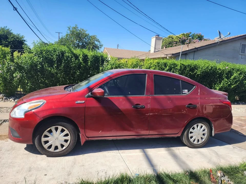 2016 Nissan Versa - Image 2 of 5