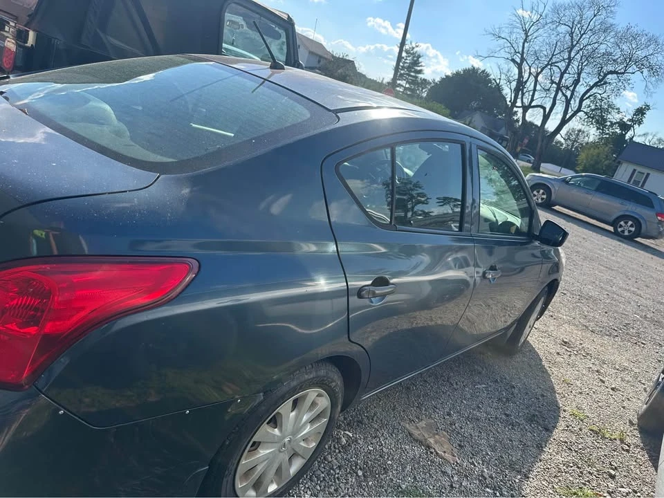 2016 Nissan Versa - Image 9 of 11
