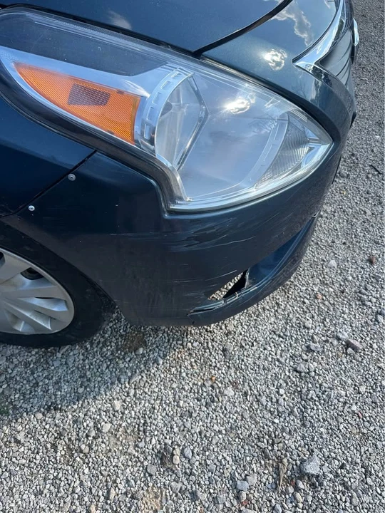 2016 Nissan Versa - Image 2 of 11