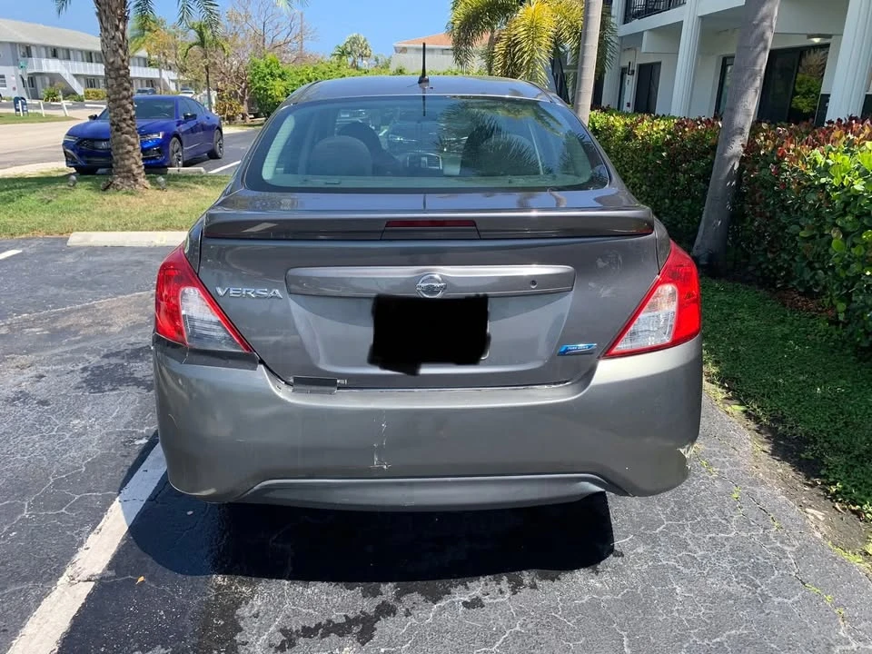 2016 Nissan Versa - Image 5 of 10