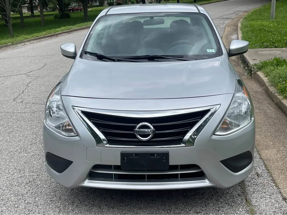 2016 Nissan Versa - Image 8 of 15