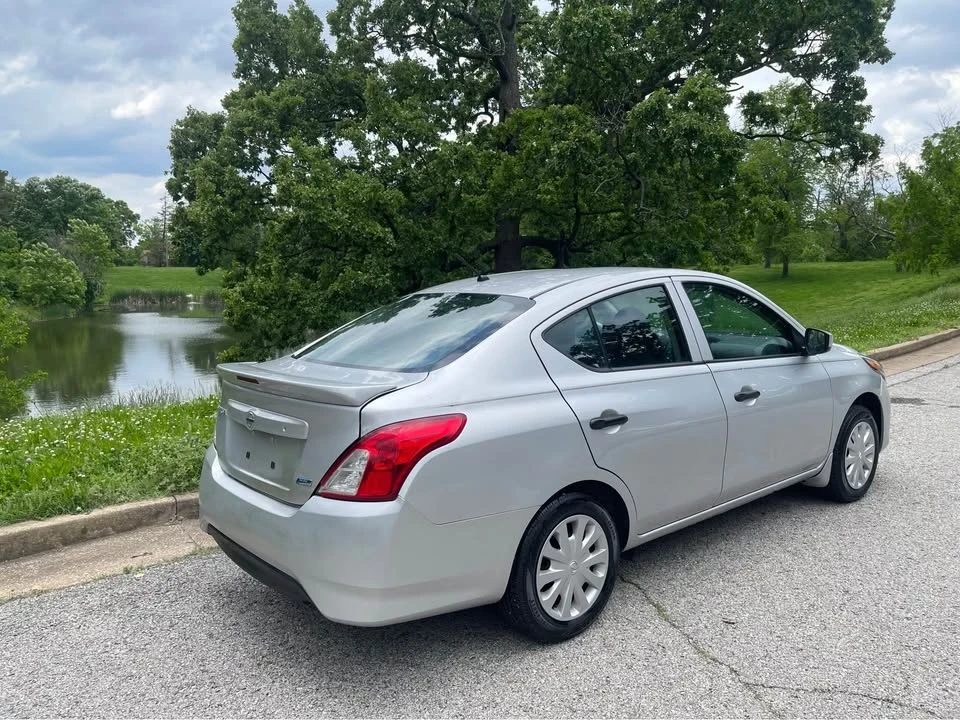 2016 Nissan Versa - Image 6 of 15