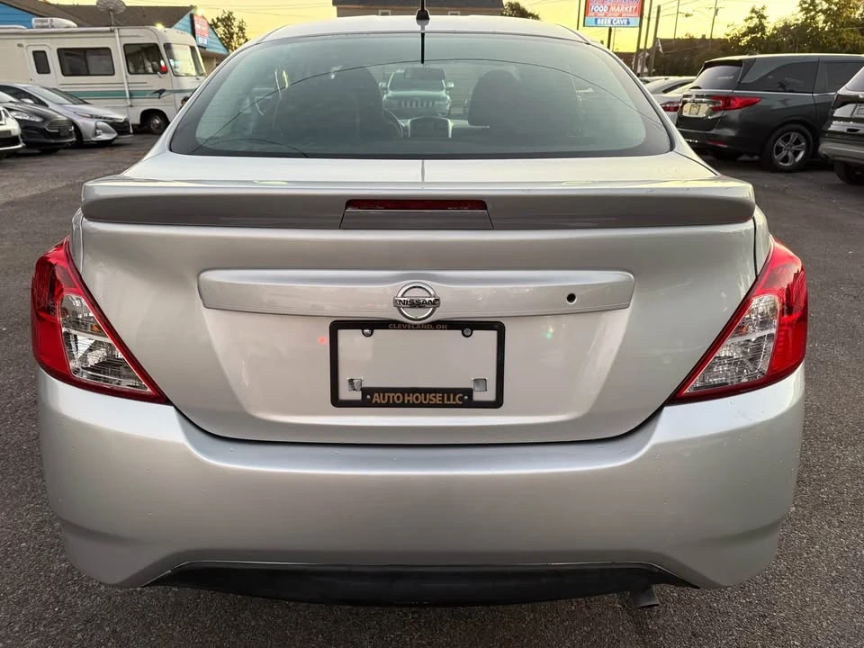 2016 Nissan Versa - Image 5 of 15