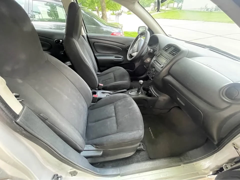 2016 Nissan Versa - Image 12 of 15