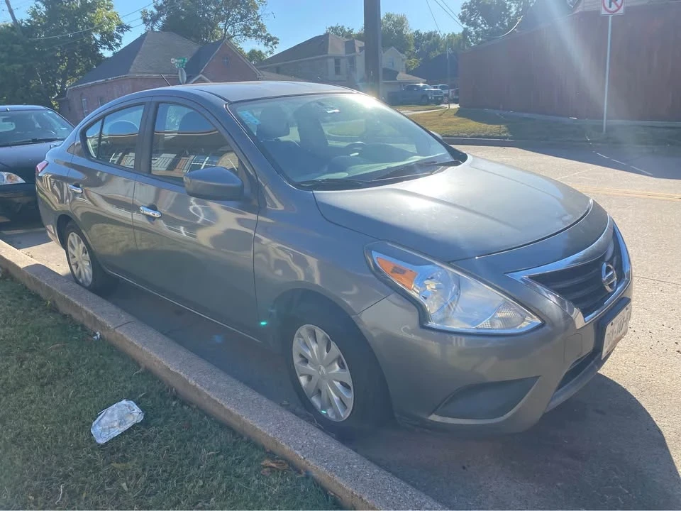 2016 Nissan Versa - Image 5 of 6