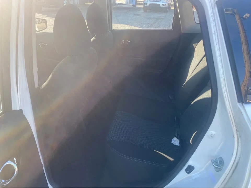 2016 Nissan Versa - Image 11 of 15