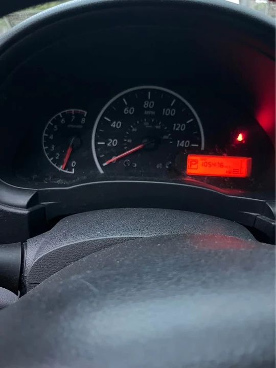2016 Nissan Versa - Image 10 of 19