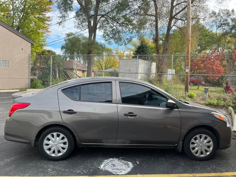 2016 Nissan Versa - Image 9 of 19