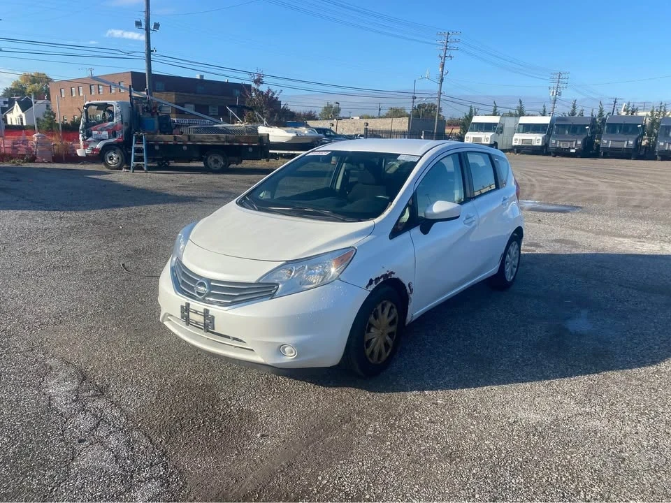 2016 Nissan Versa - Image 7 of 15