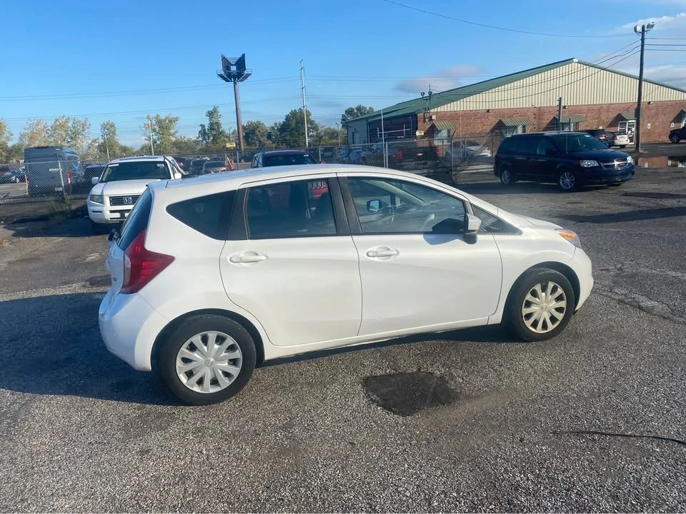 2016 Nissan Versa - Image 5 of 15