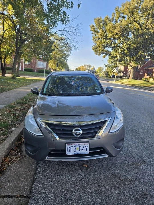 2016 Nissan Versa - Image 2 of 5