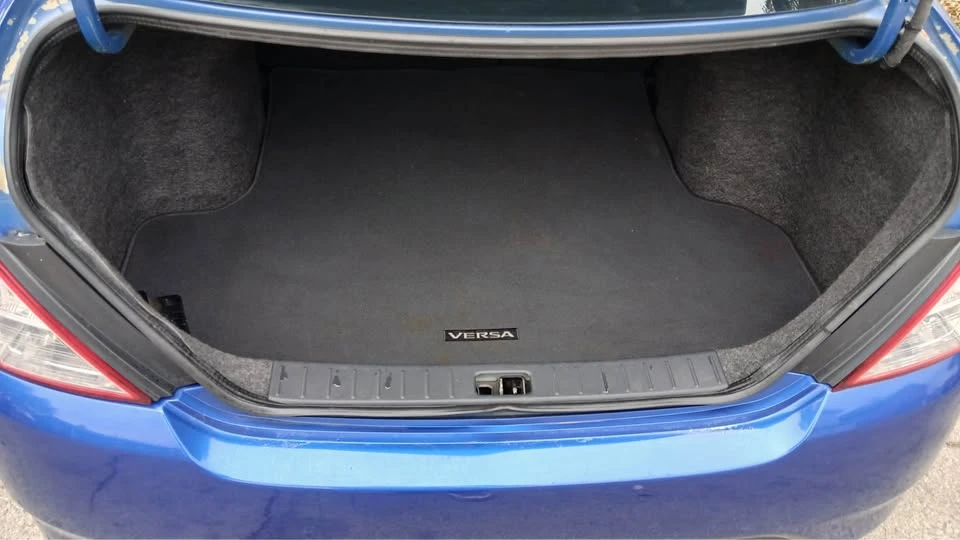 2016 Nissan Versa - Image 3 of 10