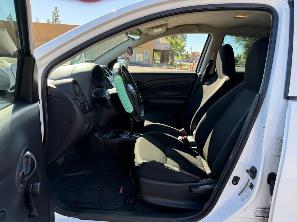 2016 Nissan Versa - Image 11 of 11