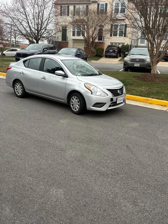 2016 Nissan Versa - Image 5 of 9