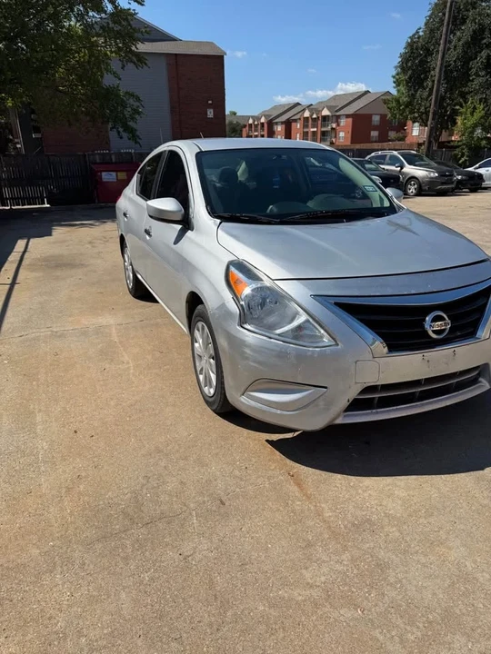 2016 Nissan Versa - Image 10 of 20