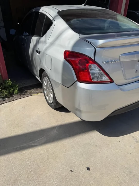 2016 Nissan Versa - Image 2 of 20