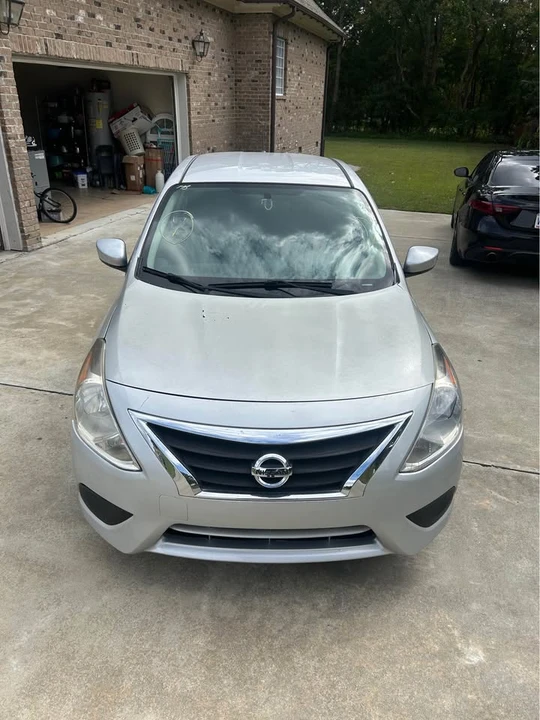 2016 Nissan Versa - Image 2 of 7