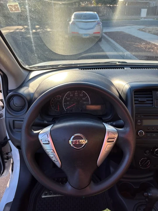 2016 Nissan Versa - Image 5 of 8