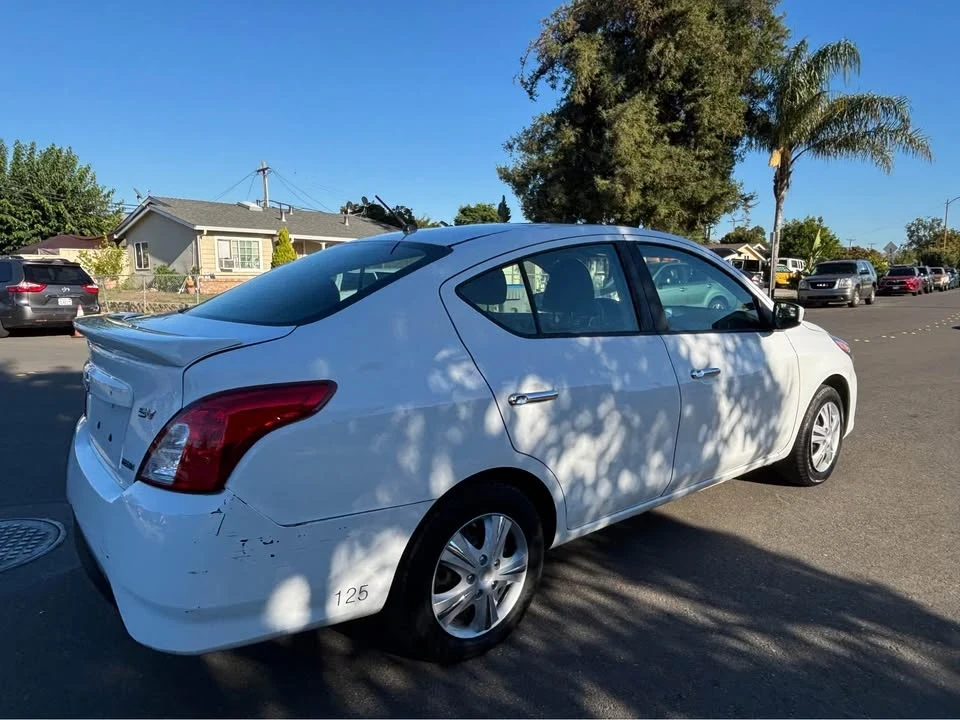 2016 Nissan Versa - Image 8 of 16