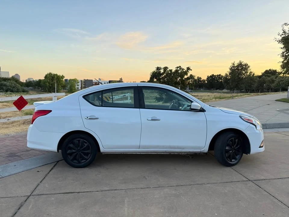 2016 Nissan Versa - Image 6 of 14