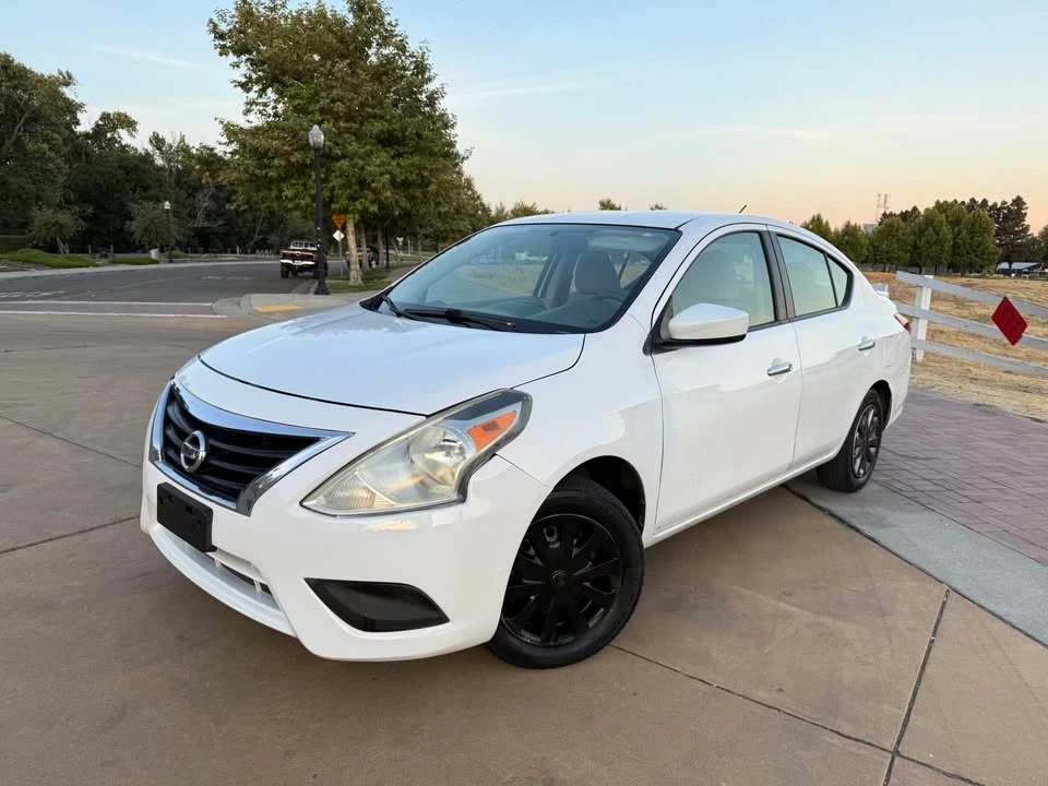 2016 Nissan Versa - Image 2 of 14