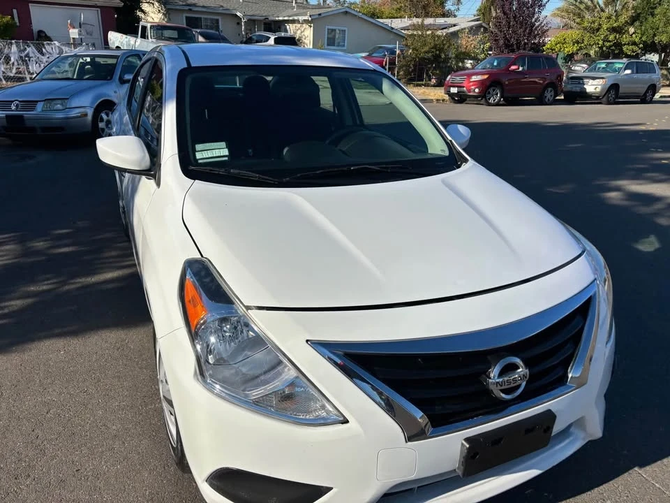 2016 Nissan Versa - Image 4 of 16