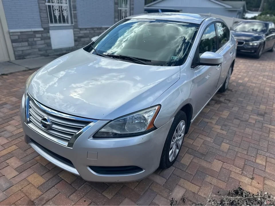 2016 Nissan Versa - Image 2 of 12