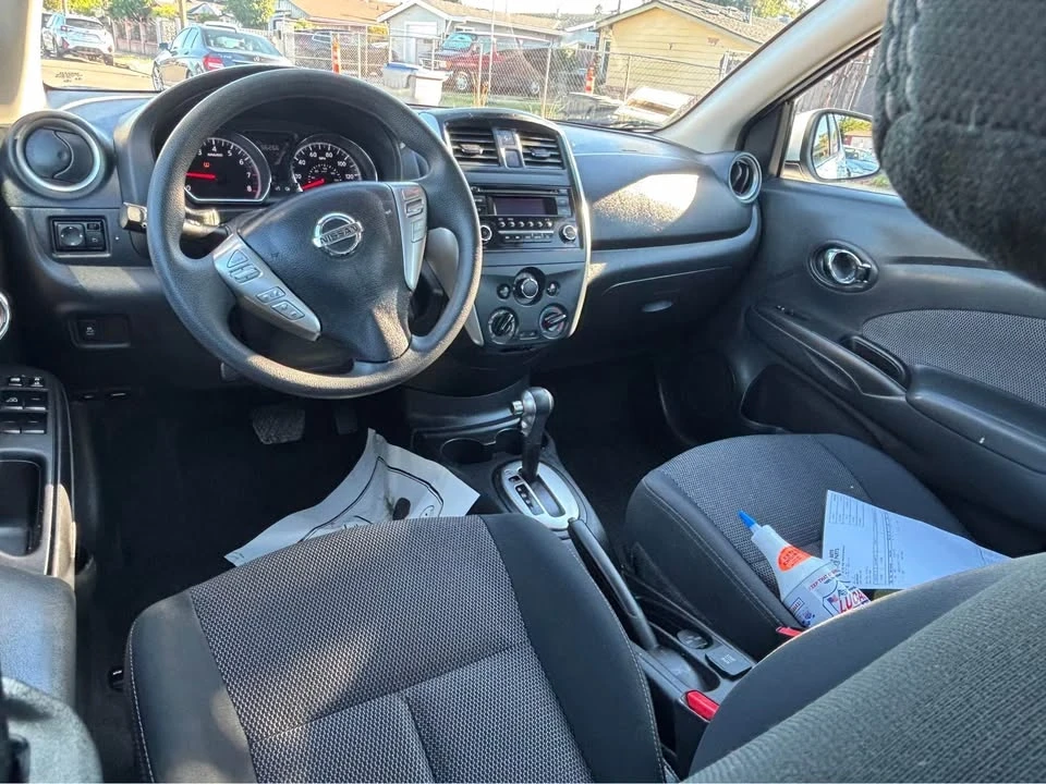 2016 Nissan Versa - Image 15 of 16
