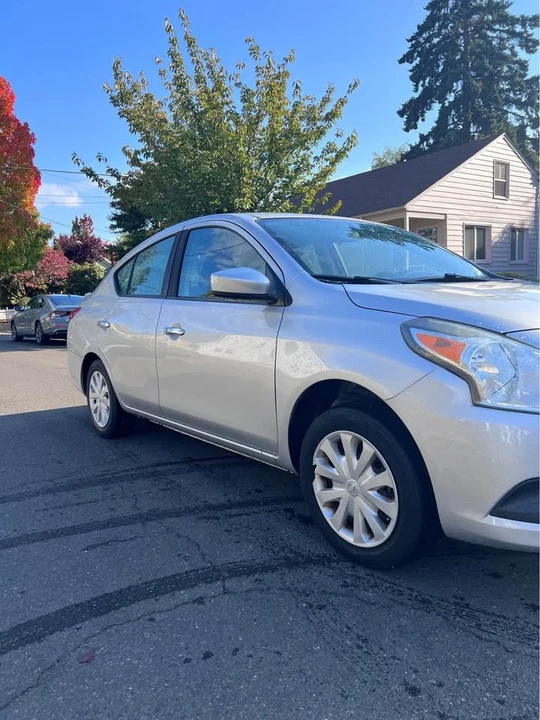 2016 Nissan Versa - Image 4 of 15