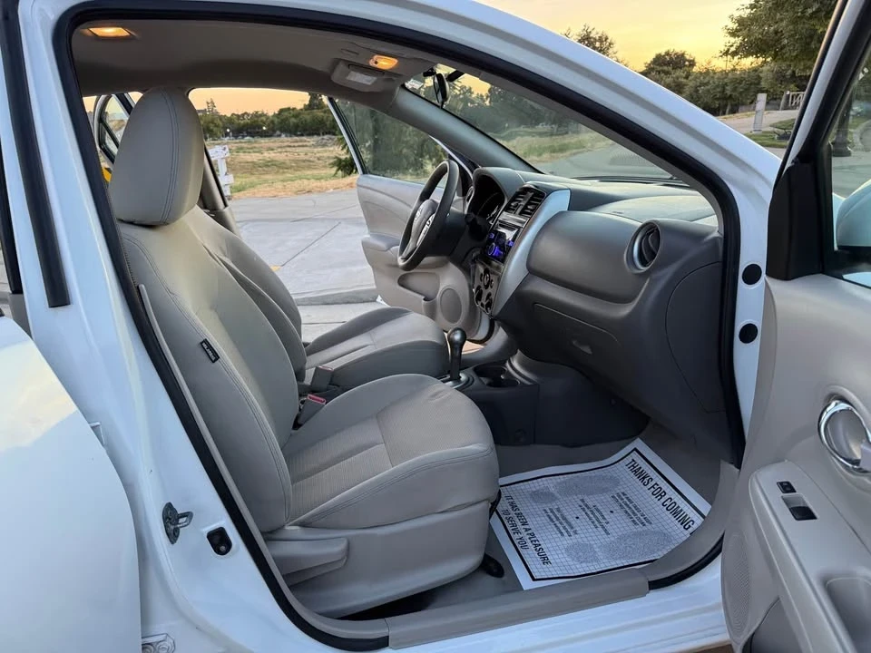 2016 Nissan Versa - Image 8 of 14