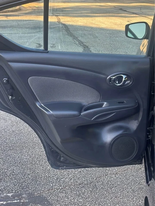 2016 Nissan Versa - Image 9 of 13