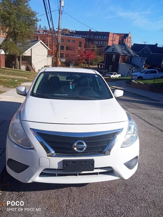 2016 Nissan Versa - Image 3 of 8