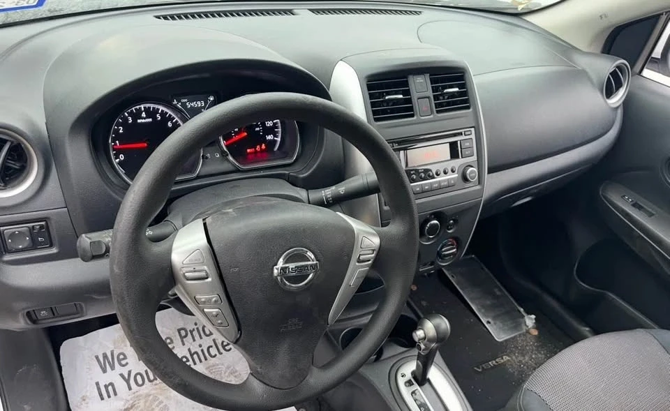 2016 Nissan Versa - Image 4 of 8
