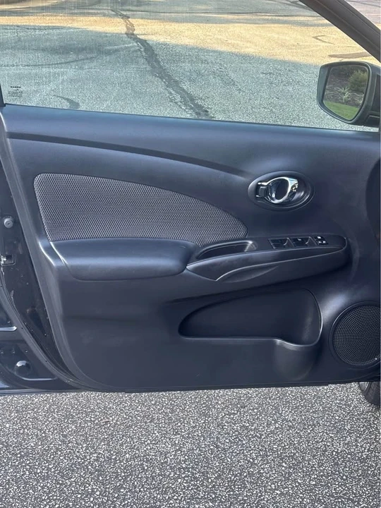 2016 Nissan Versa - Image 12 of 13