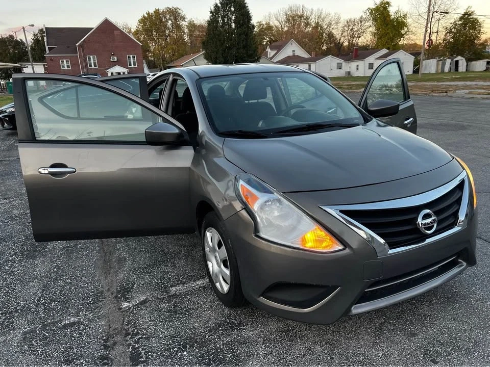 2016 Nissan Versa - Image 4 of 14