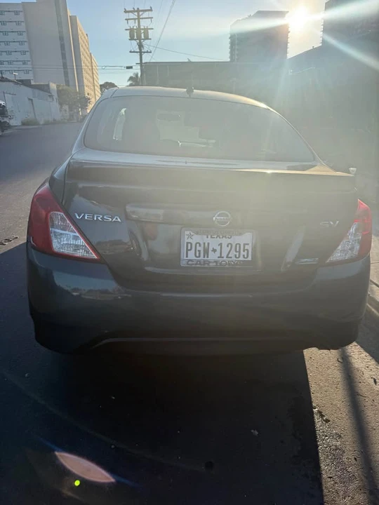 2016 Nissan Versa - Image 4 of 6