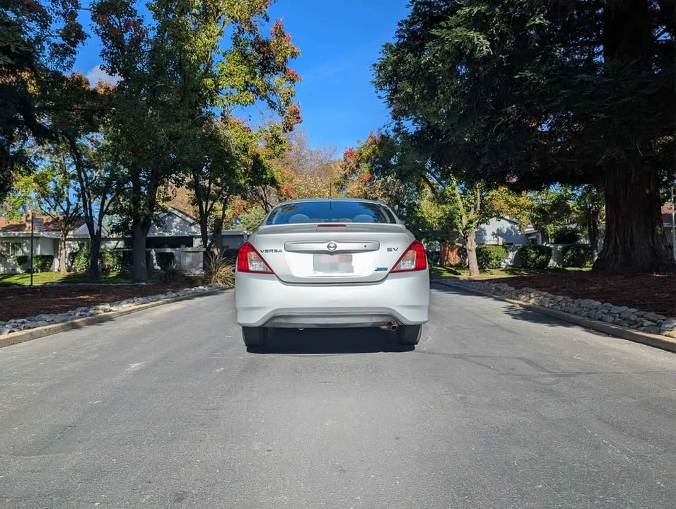 2016 Nissan Versa - Image 8 of 15