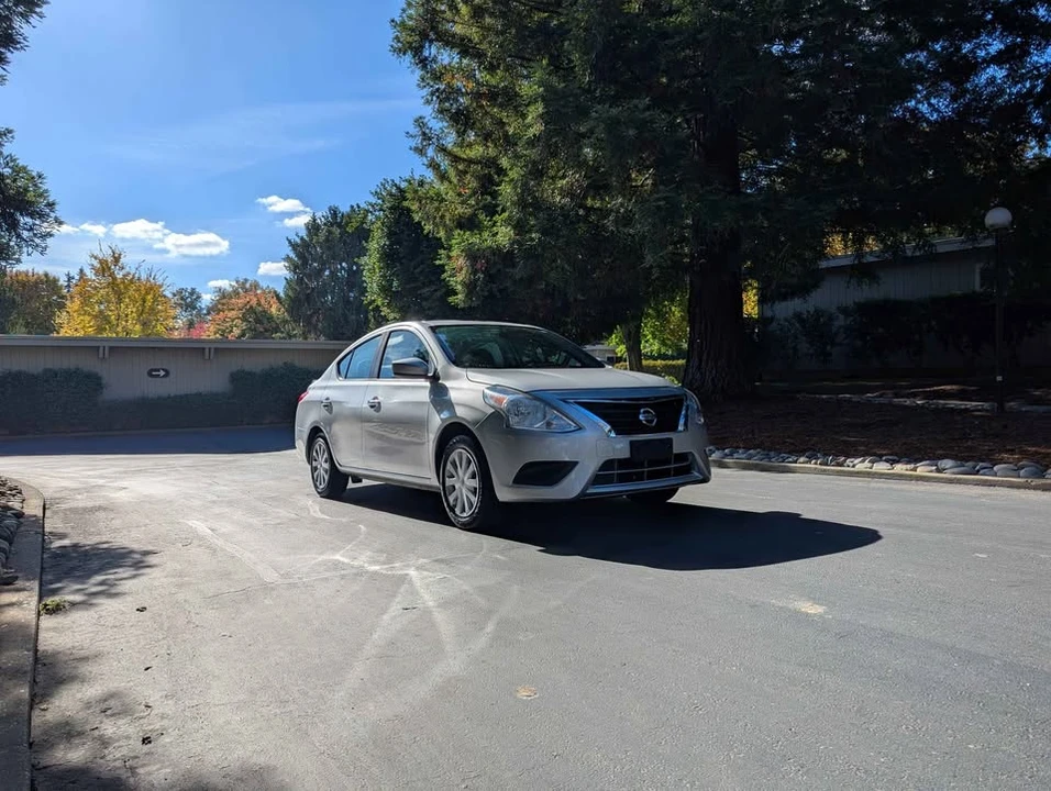 2016 Nissan Versa - Image 2 of 13