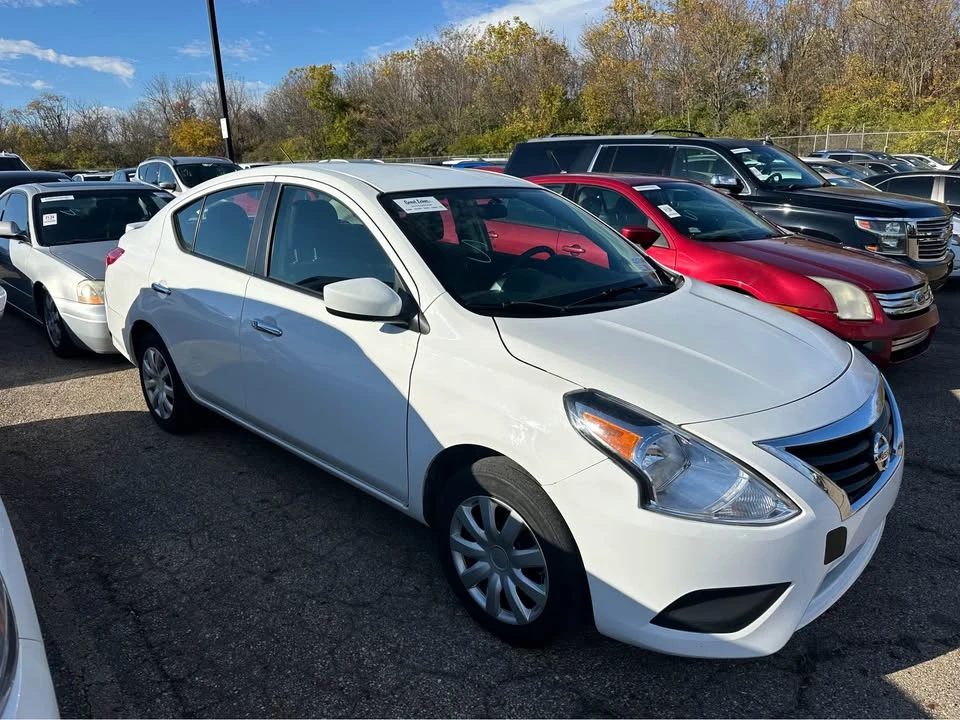 2016 Nissan Versa - Image 10 of 10