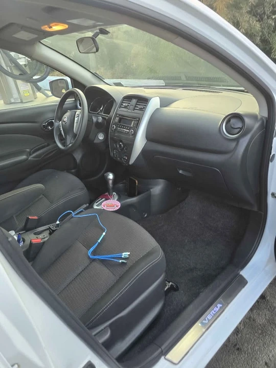 2016 Nissan Versa - Image 7 of 13