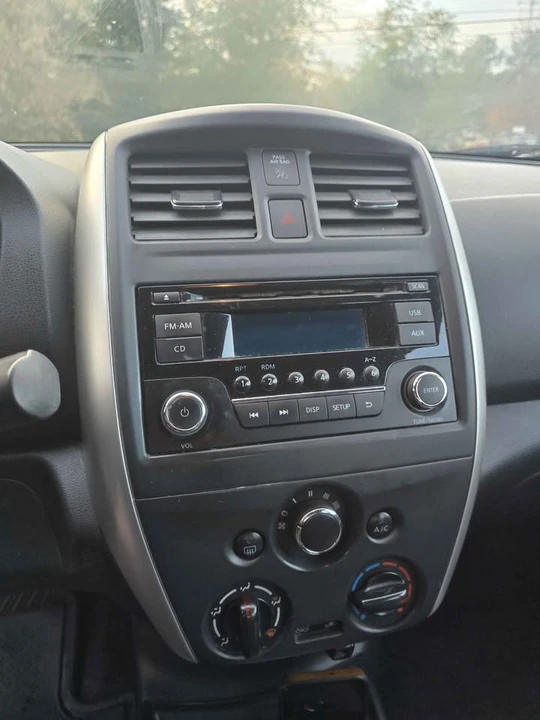 2016 Nissan Versa - Image 4 of 13
