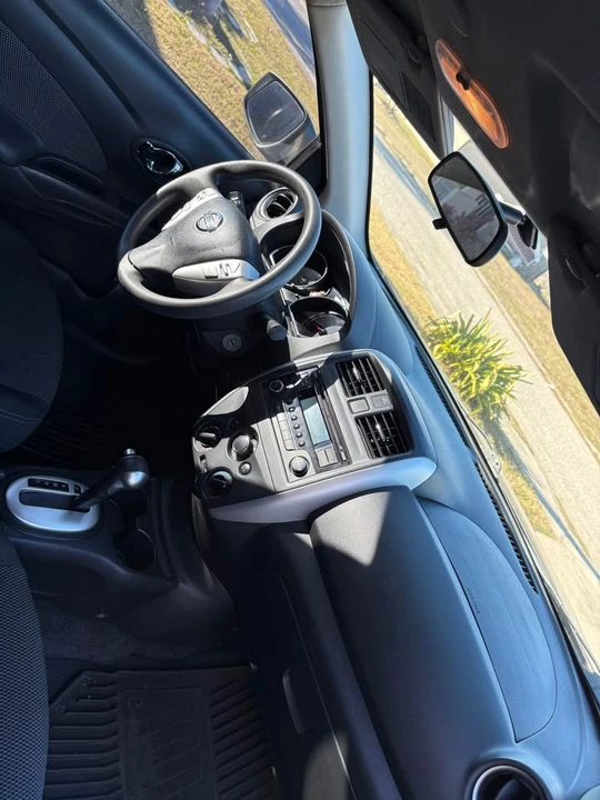2016 Nissan Versa - Image 10 of 18
