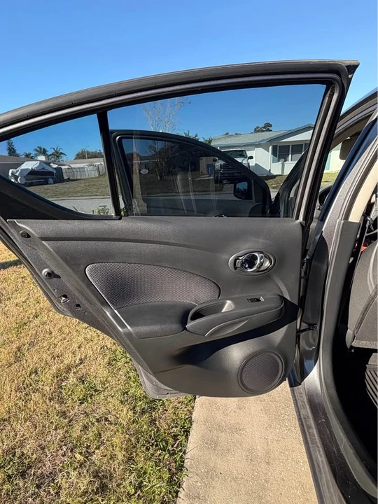 2016 Nissan Versa - Image 11 of 18
