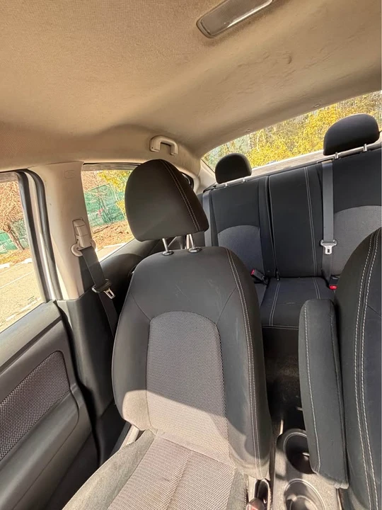 2016 Nissan Versa - Image 7 of 14