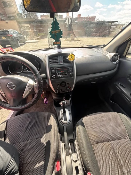 2016 Nissan Versa - Image 9 of 14
