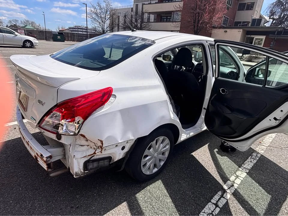 2016 Nissan Versa - Image 5 of 14