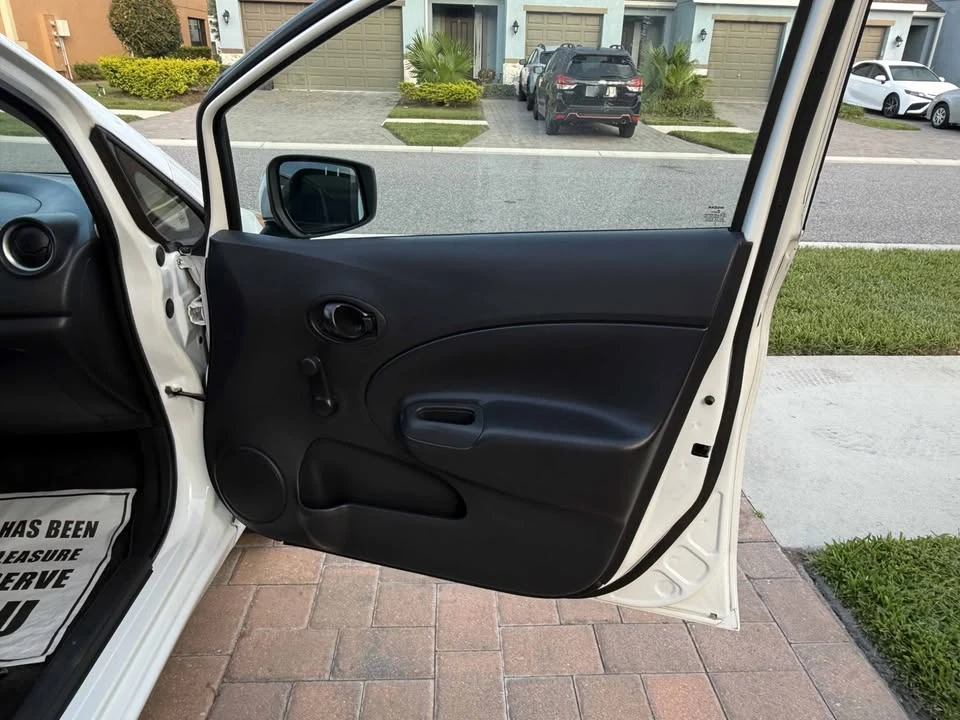 2016 Nissan Versa - Image 16 of 17